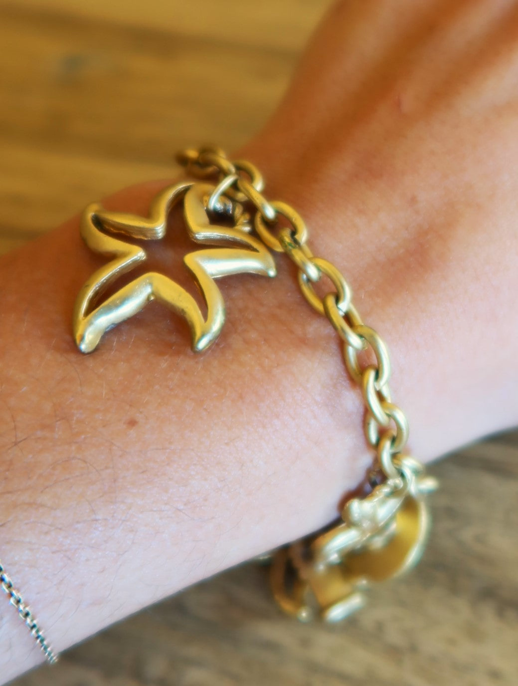 Bracelet à breloque en métal doré étoiles