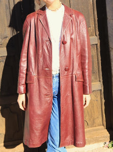 Veste  longue en cuir rouge bordeaux 70's
