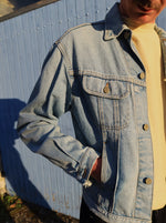 Charger l&#39;image dans la galerie, Blouson en jean Lee bleu clair 80s
