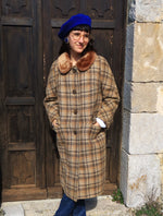 Charger l&#39;image dans la galerie, Manteau à carreaux en laine

